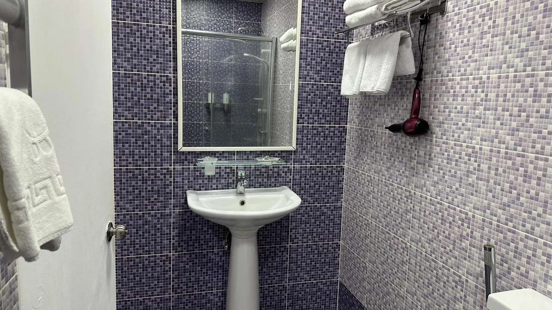 Two Seasons Boutique Hotel Баку 3*,  Азербайджан